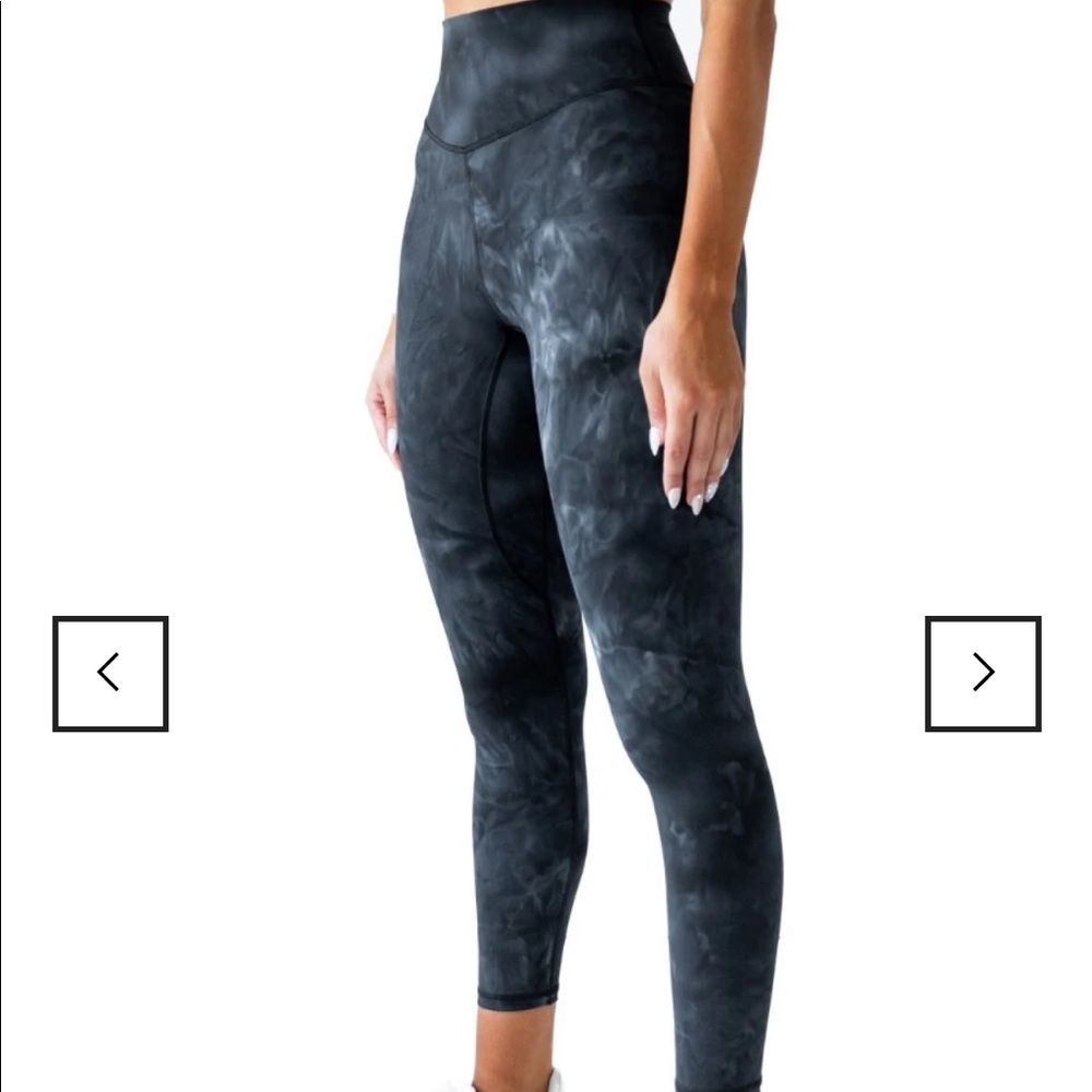 Black tie dye leggings